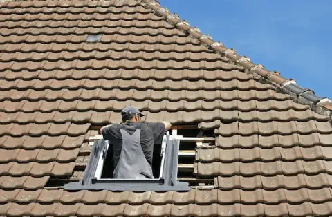Pose de velux - Le Gué-de-Velluire